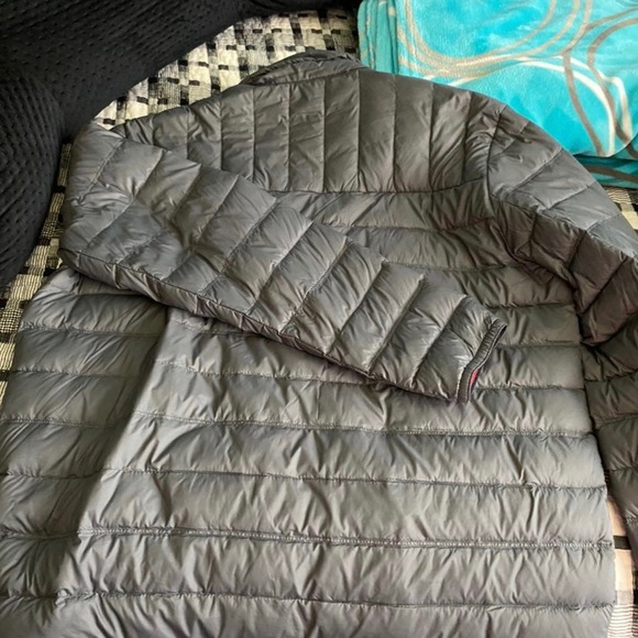 Tommy Hilfiger jacket - Picture 2 of 3